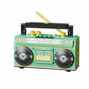 Dify Vintage Radio Building Block Toy Set, Creative Retro Radio MOC Model Brick Kit, Openable Cassette Compartment and Movable Antenna, 781 PCS